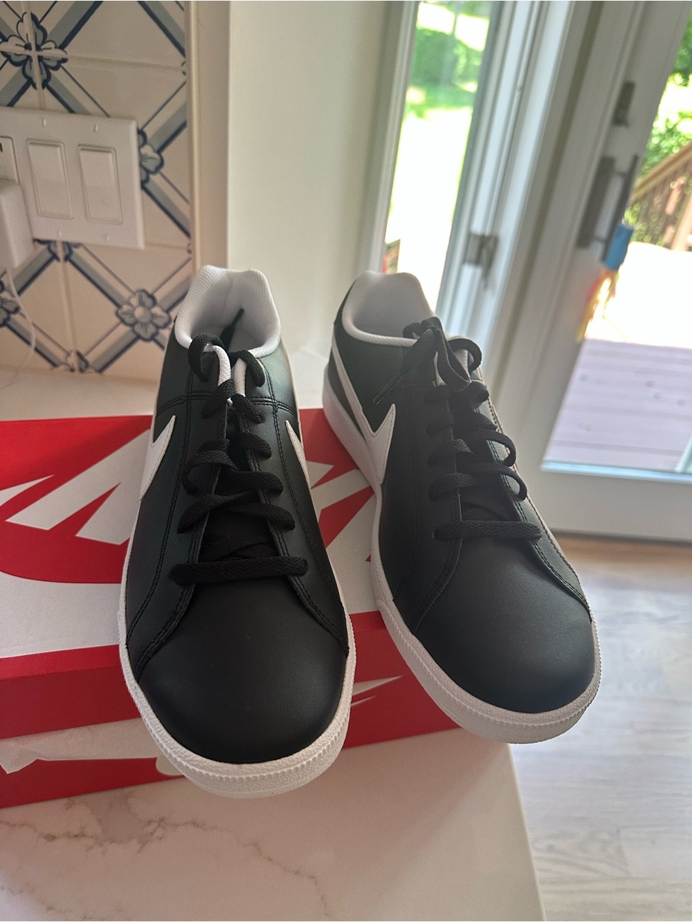 Nike Court Royale Black/White Leather Sneakers – Men’s 11.5 – New in Box - Picture 2 of 6